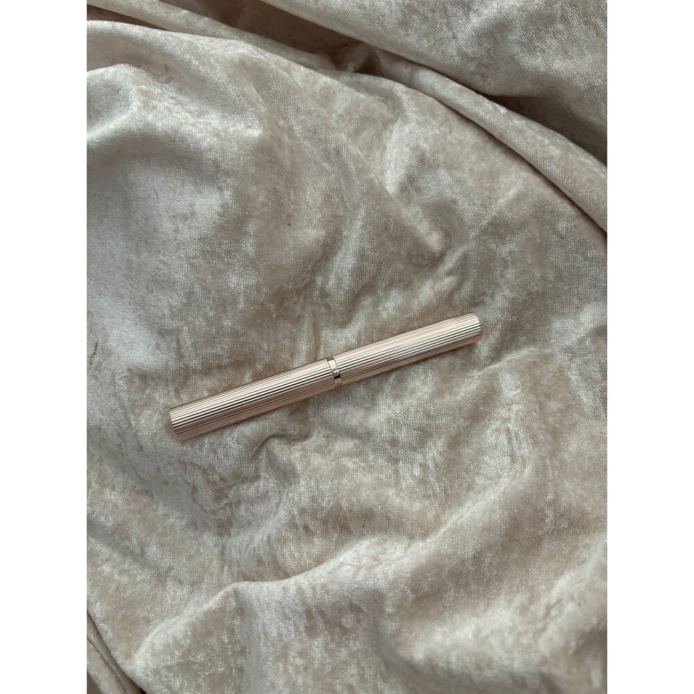 Estée Lauder pure color lipstick